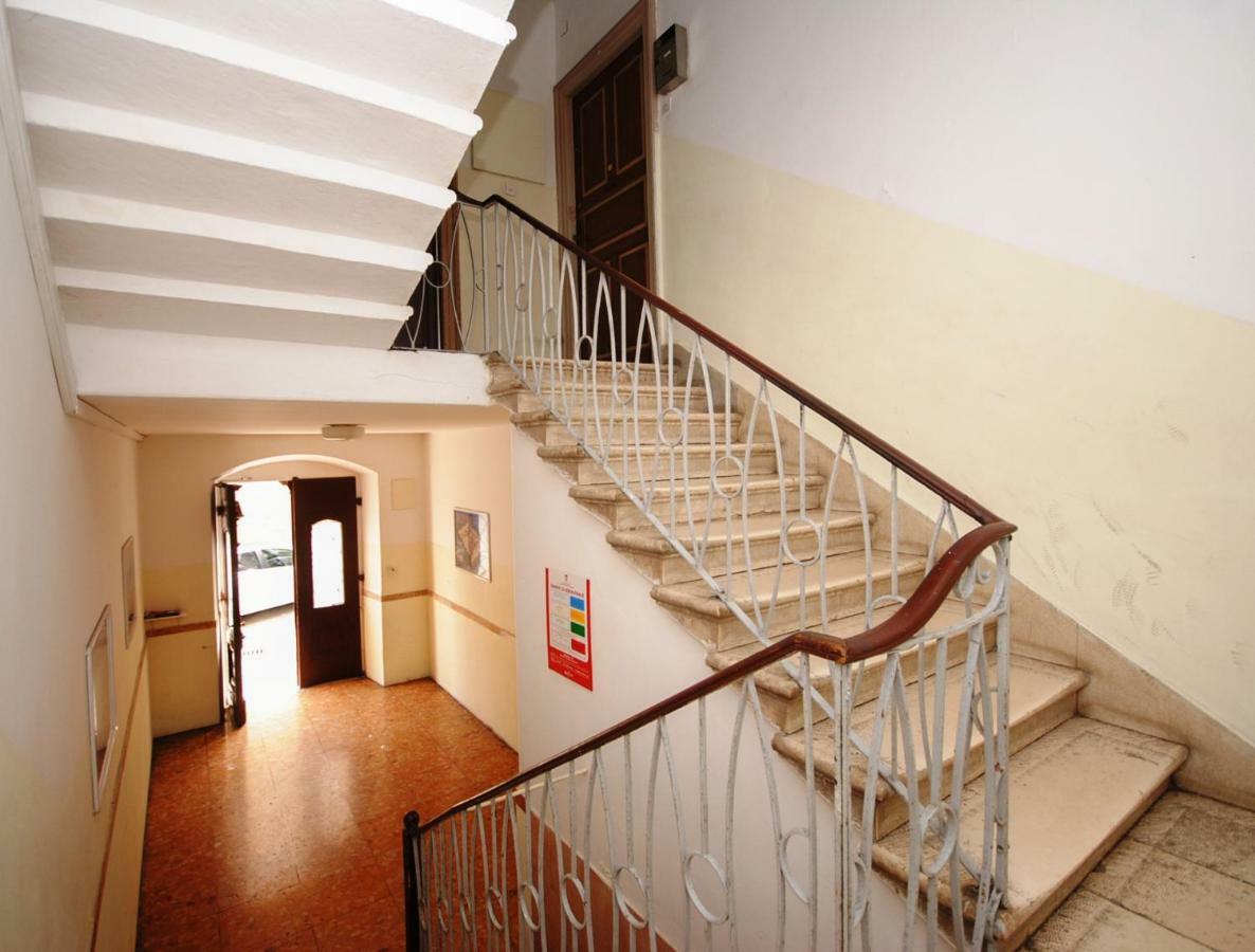 Angie Apartment *